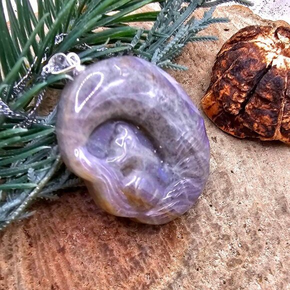 Nature Labradorite Carved Flashy Nine Tails fox On Moon Pendant Necklace - Picture 9 of 10